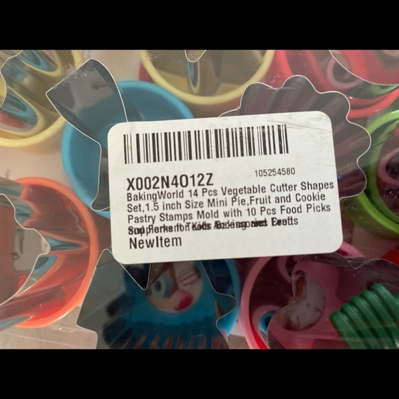 ‼️SOLD ON Ⓜ️Vegetable and Fruit Cutter Shapes Set - Picture 6 of 6